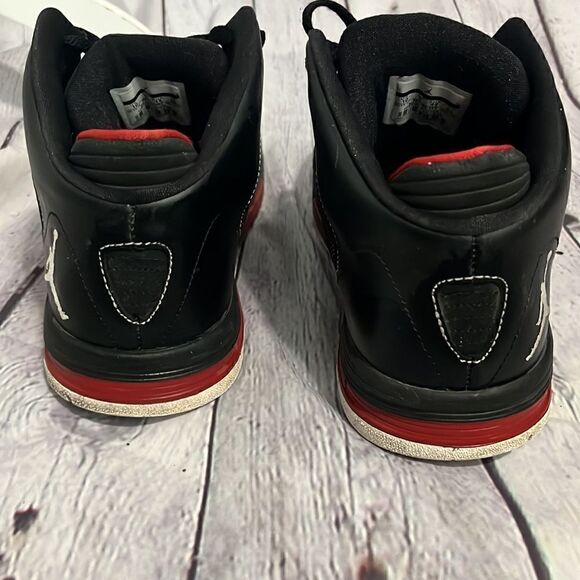 Nike Jordan As-You-Go - size 10 467888 002 Black/White-Varsity Red
